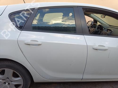 Used Right rear door OPEL ASTRA J (P10) [2009-2016]  25382223