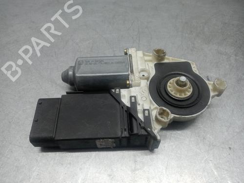Rudehejsemotor forskærm højre SEAT LEON (1M1) 1.6 16 V (105 hp) 27801228