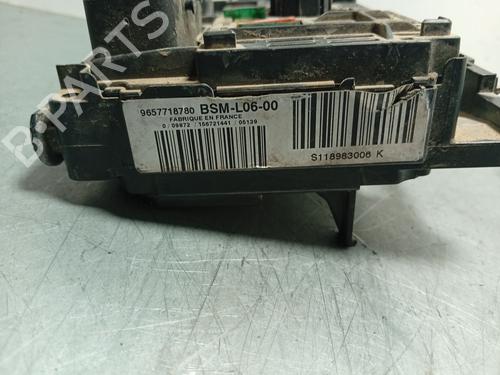 Used Fuse box Fuse box 34718305 34718305
