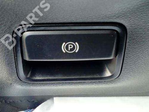 Used Hand brake MERCEDES-BENZ GLA-CLASS (X156) GLA 220 CDI (156.903) (170 hp) 10245399