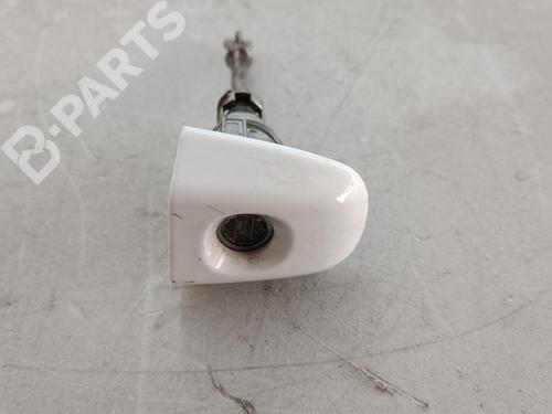 Klamka zewnętrzna drzwi przednich lewych TOYOTA YARIS (_P13_) 1.0 (KSP130_, KSP130) | BP10326946C128