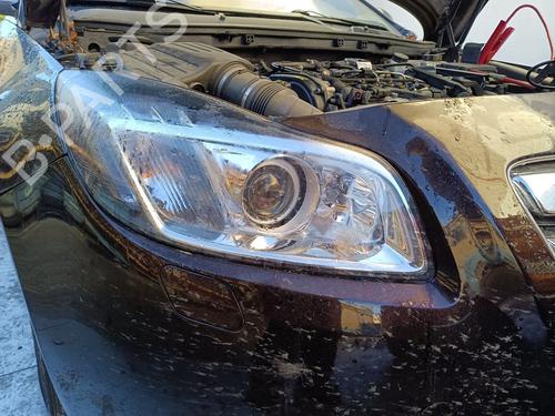 Used Right headlight OPEL INSIGNIA A (G09) [2008-2017]  30270138
