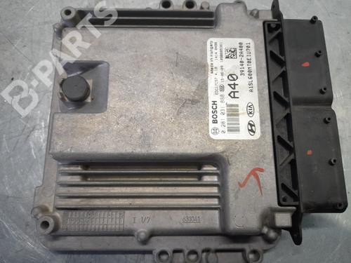 Used Engine control unit (ECU) KIA SPORTAGE IV (QL, QLE) 1.7 CRDi (116 hp) 8199557