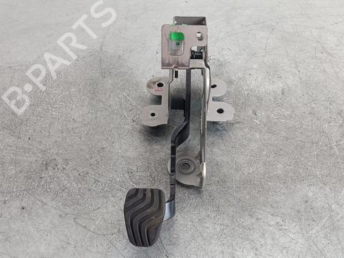 Break pedal RENAULT MEGANE IV Hatchback (B9A/M/N_) 1.3 TCe 115 (B9N9) (116 hp) 15268592