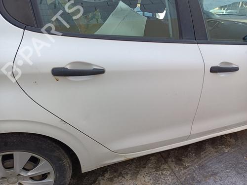 Used Right rear door PEUGEOT 208 I (CA_, CC_) 1.6 BlueHDi 120 (120 hp) 31368711