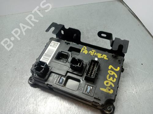 fuse-box-peugeot-partner-tepee-2008-31887921 main image