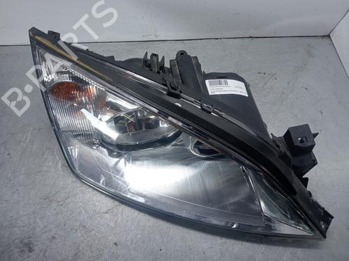 Right headlight FORD MONDEO III Saloon (B4Y) 2.0 16V TDDi / TDCi | BP26294240C29 