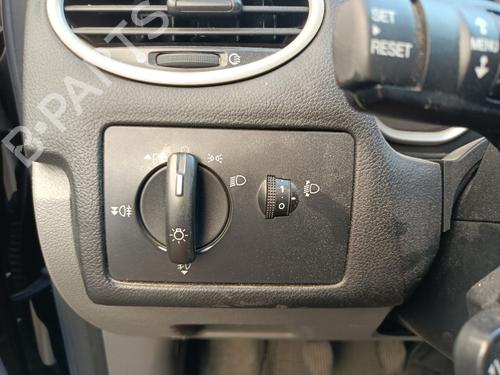 Used Headlight switch FORD FOCUS II (DA_, HCP, DP) [2004-2013]  28133824