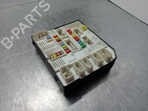 Used Fuse box Fuse box RENAULT MEGANE III Hatchback (BZ0/1_, B3_) 1.5 dCi (BZ1G, BZ1W, BZ0R) (95 hp) 33982652 33982652