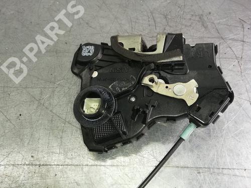 Used Front right lock TOYOTA COROLLA (_E12_) 1.4 D (NDE120_, NDE120R) (90 hp) 6153133