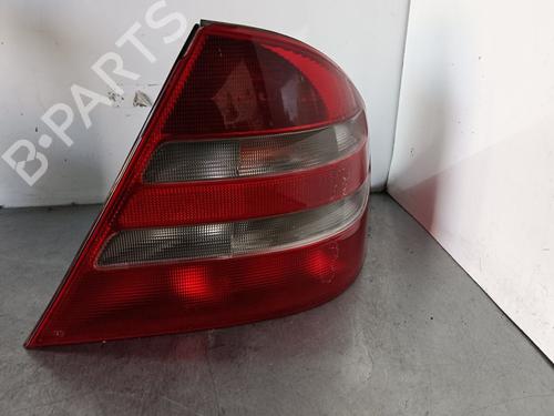 Højre baglygte MERCEDES-BENZ S-CLASS (W220, V220) S 320 (220.065, 220.165) (224 hp) 28491679
