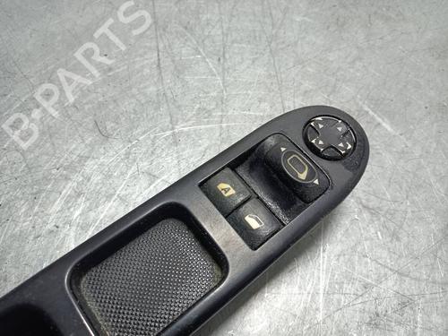 Used Left front window switch Left front window switch PEUGEOT 207 (WA_, WC_) [2006-2015] 39881939 39881939