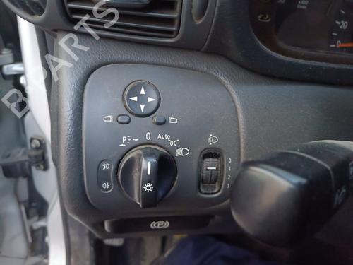 Used Headlight switch MERCEDES-BENZ C-CLASS (W203) C 200 CDI (203.004) (116 hp) 23648075