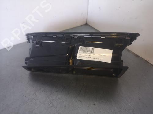 Air vent PEUGEOT 5008 (0U_, 0E_) 1.6 BlueHDi 120 | BP27575177I21