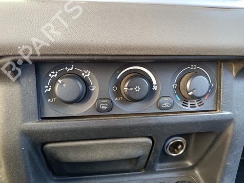 AC Styreenhet / Manøvreringsenhet MITSUBISHI PAJERO III (V7_W, V6_W) 3.2 Di-D (V68W) (160 hp) 29113118