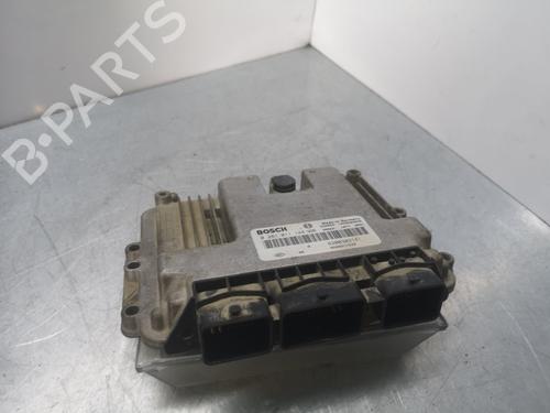 Calculateur moteur (ecu) RENAULT LAGUNA II (BG0/1_) 1.9 dCi (BG08, BG0G) (120 hp) 17673679