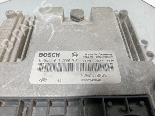 Engine control unit (ECU) RENAULT MEGANE II Saloon (LM0/1_)  | BP22568211M57 