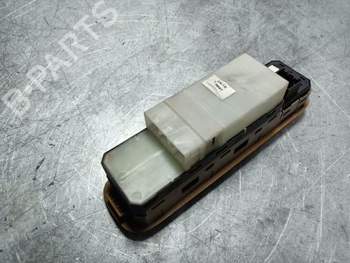 Left front window switch SUZUKI LIANA Hatchback 1.4 DDiS | BP38179826I27 - Image 3