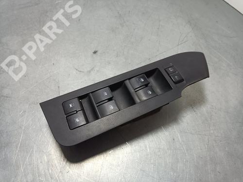 Used Left front window switch Left front window switch CHEVROLET CAPTIVA (C100, C140) 3.2 4WD (230 hp) 10646014 10646014