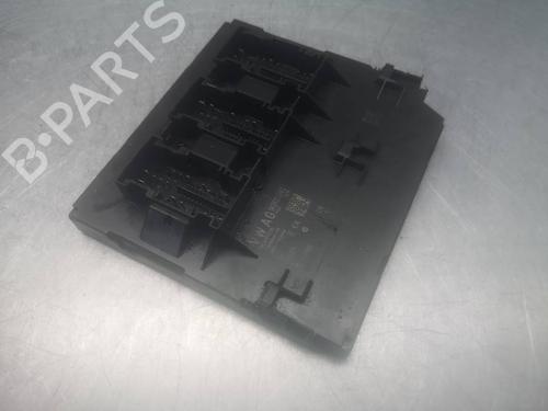 Used Fuse box Fuse box 39596078 39596078