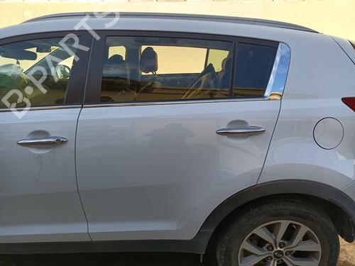 Puerta trasera izquierda KIA SPORTAGE IV (QL, QLE) 1.7 CRDi (116 hp) 31320378