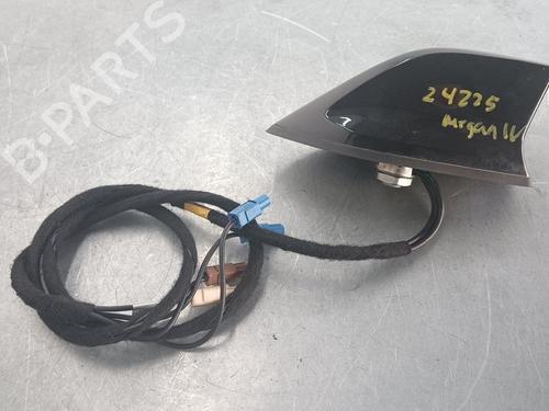 Used Antenna/Base RENAULT MEGANE IV Hatchback (B9A/M/N_) 1.3 TCe 115 (B9N9) (116 hp) 15584593
