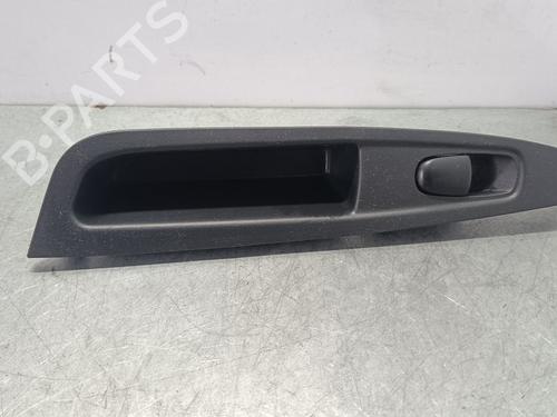 Used Right rear window switch NISSAN QASHQAI II (J11, J11_) [2013-2025]  29696627