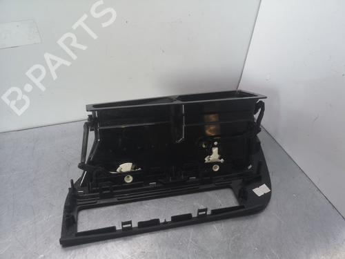 Air vent PEUGEOT 5008 (0U_, 0E_) 1.6 HDi | BP19307735I21