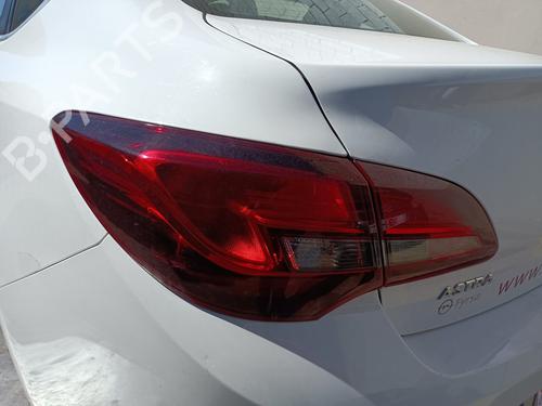 Used Left taillight Left taillight OPEL ASTRA J (P10) 1.6 CDTi (68) (110 hp) 33327459 33327459