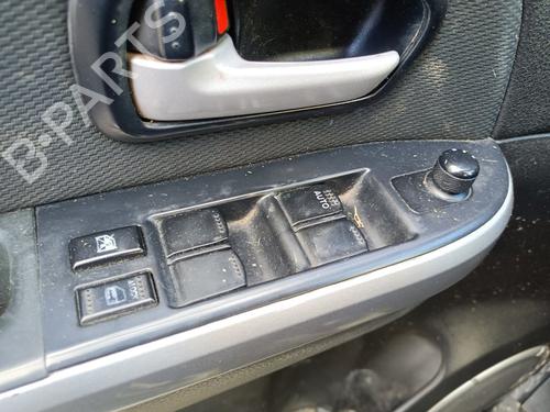 Used Left front window switch Left front window switch SUZUKI GRAND VITARA II (JT, TE, TD) 1.9 DDiS (JB419WD, JB419XD) (129 hp) 33126714 33126714