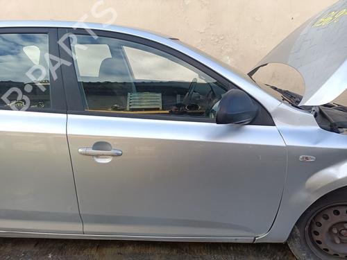 Used Right front door KIA CEE'D Hatchback (ED) [2006-2012]  31072041