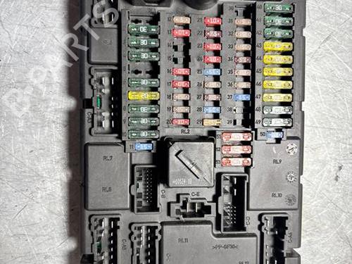 Used Fuse box Fuse box 38534930 38534930