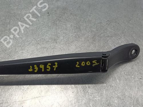 Used Front windshield wiper arm PEUGEOT 2008 I (CU_) 1.6 HDi (92 hp) 29306125