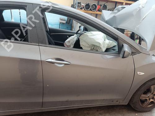 Used Right front door HYUNDAI i30 Estate (GD) 1.4 CRDi (90 hp) 26889955