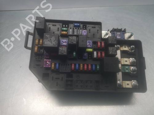 Used Fuse box Fuse box 38751619 38751619