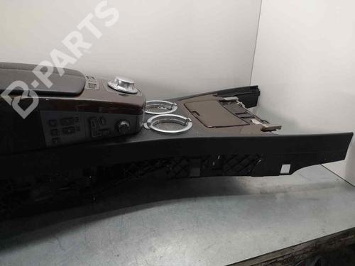 Used Armrest / Center console BMW 7 (E65, E66, E67) 745 i, Li (333 hp) 7436839