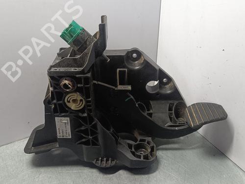 Used Break pedal NISSAN NV300 Van (X82) [2016-2025]  30339688