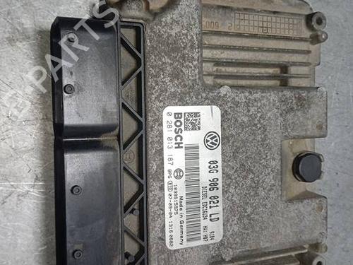 Used Engine control unit (ECU) Engine control unit (ECU) SKODA OCTAVIA II (1Z3) [2004-2013] 40225824 40225824