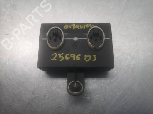 Electronic module SKODA OCTAVIA III Combi (5E5, 5E6) 1.6 TDI | BP38462858M83 - Image 2