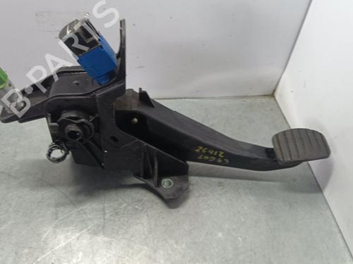 Used Clutch pedal DACIA LODGY (JS_) [2012-2025]  27441488