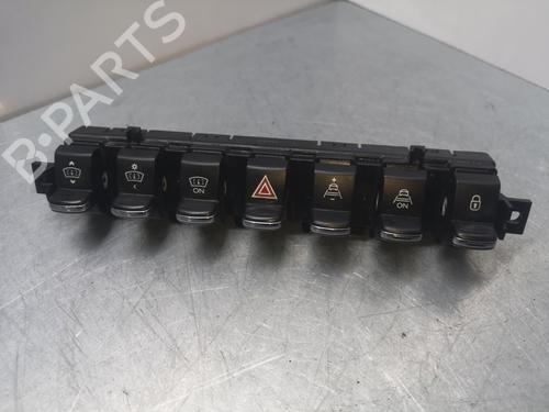 Used Switch PEUGEOT 3008 I MPV (0U_) 2.0 HDi 150 / BlueHDi 150 (150 hp) 16448091