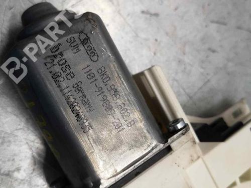 Right front window motor AUDI Q5 (8RB) 2.0 TDI quattro | BP8190675E20 