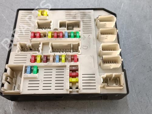 Used Fuse box RENAULT MEGANE III Hatchback (BZ0/1_, B3_) 1.5 dCi (BZ1G, BZ1W, BZ0R) (95 hp) 16579750