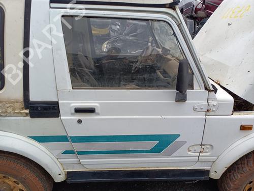 Used Right front door Right front door SUZUKI SAMURAI Closed Off-Road Vehicle (SJ_) [1984-2004] 34352758 34352758