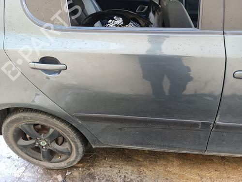 Used Right rear door SKODA ROOMSTER (5J7) 1.9 TDI (105 hp) 32131689