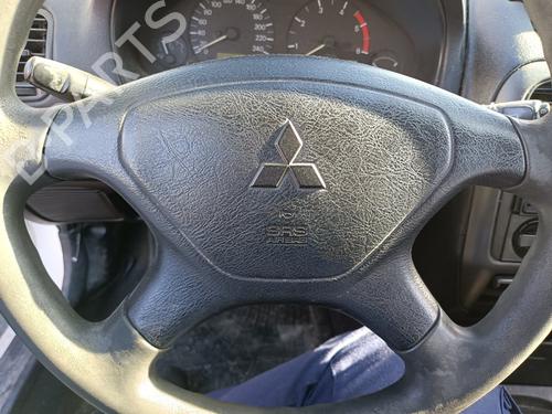 Used Driver airbag Driver airbag MITSUBISHI CARISMA Saloon (DA_) 1.9 DI-D (DA5A) (102 hp) 33272149 33272149