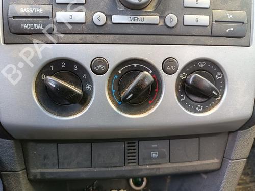 Airco bedieningspaneel Airco bedieningspaneel FORD FOCUS II (DA_, HCP, DP) 1.6 TDCi (90 hp) 35803945 35803945