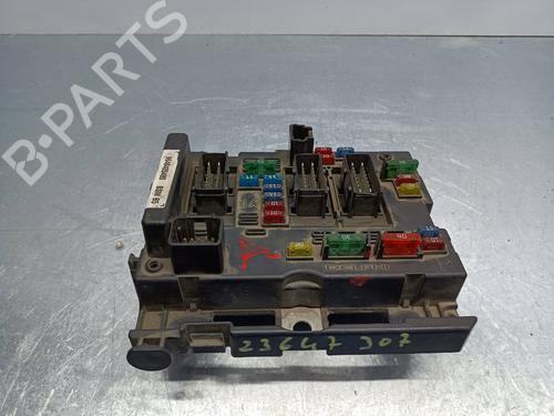 Used Fuse box PEUGEOT 307 Break (3E) [2002-2009]  19072568