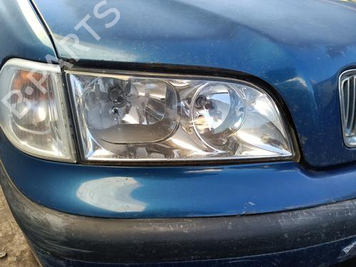 Used Right headlight Right headlight VOLVO S40 I (644) 1.9 DI (95 hp) 35799038 35799038