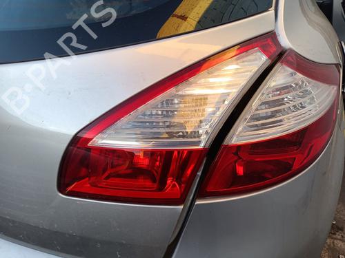 Feu de coffre droit Feu de coffre droit RENAULT MEGANE III Hatchback (BZ0/1_, B3_) [2008-2026] 36020286 36020286